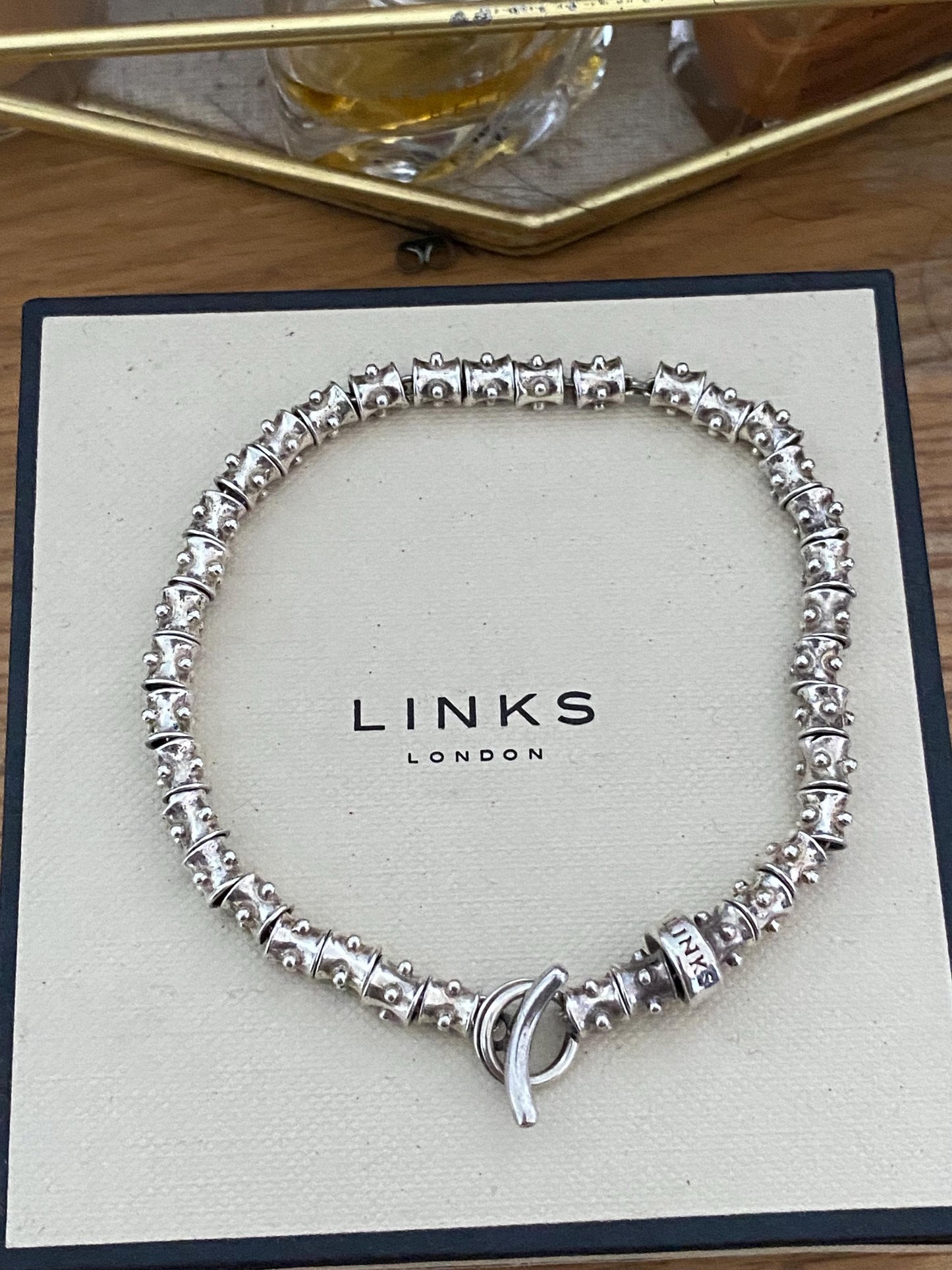 Beautiful Links of London Allsort toggle Bracelet, Sterling Silver, Assay hallmarked, Genuine, Boxed