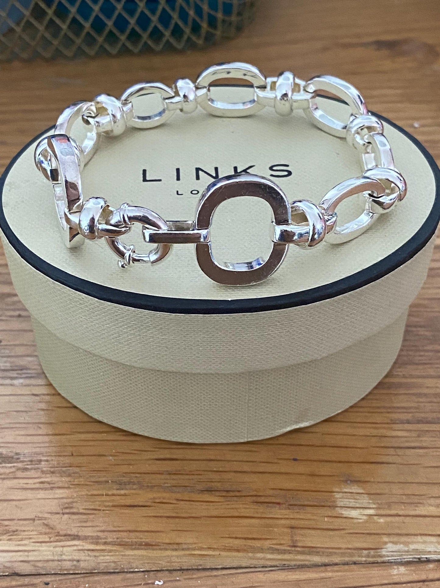 Beautiful genuine Links of London Brit Lines chunky Chain Bracelet with Senorita Clasp, sterling silver, assay hallmarked