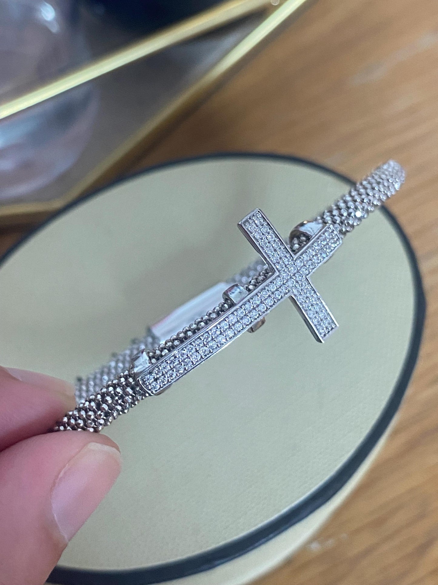 Very rare Links of London vintage rare effervescence cross charm sapphire bracelet with magnetic closure