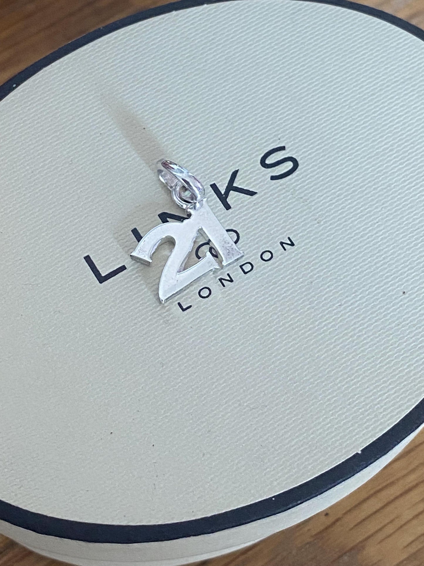Beautiful genuine rare Links of London sterling silver number ‘21’ charm