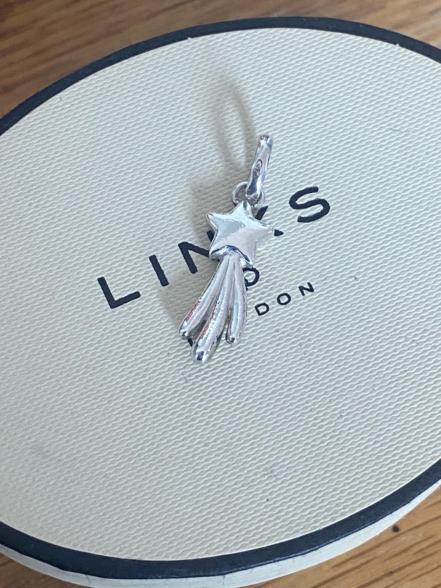 Rare Links of London shooting star charm sterling silver, great condition, genuine