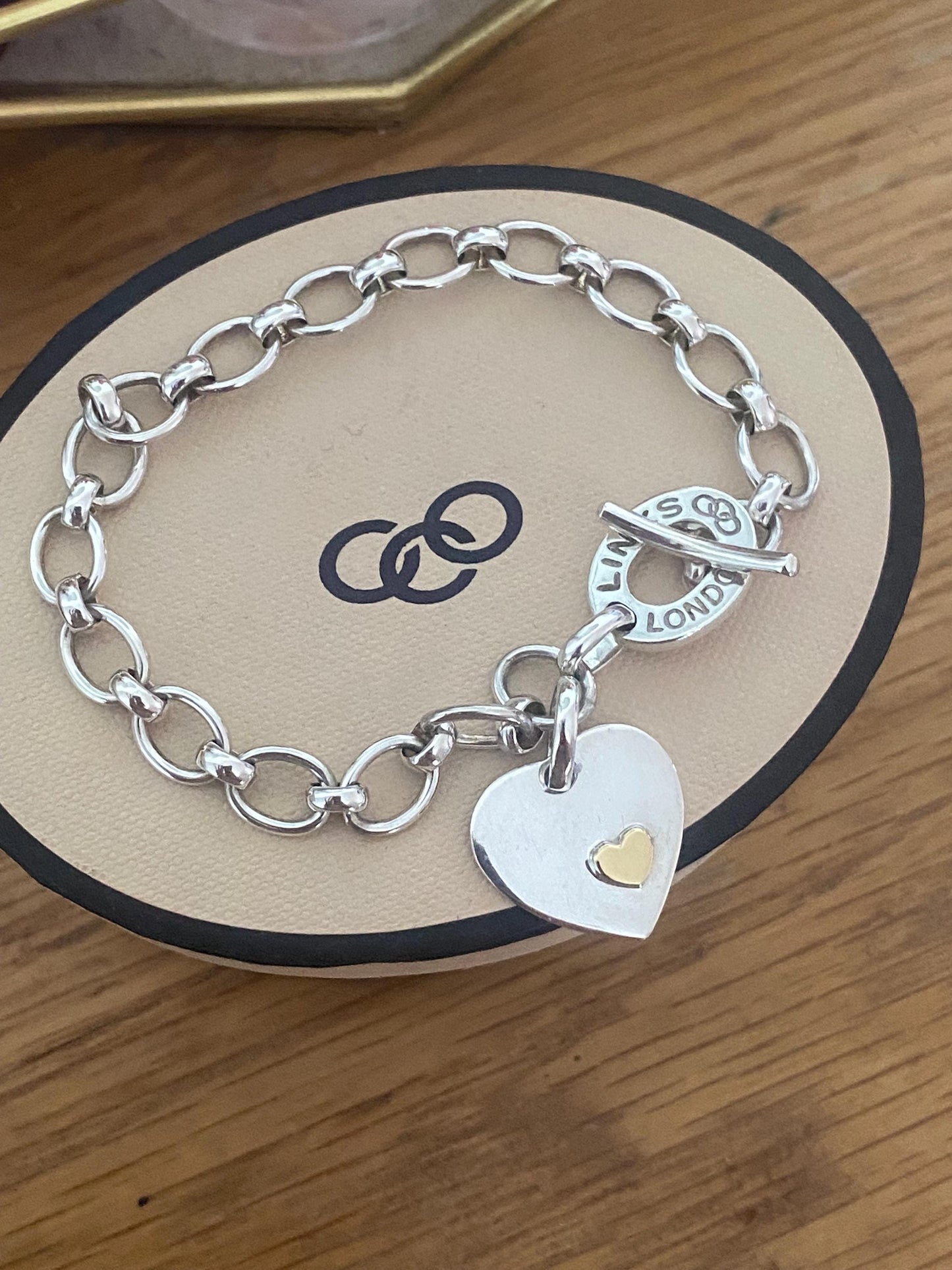 Rare and retired Genuine LINKS OF LONDON Hallmarked Silver Toggle Logo Bracelet with heart charm