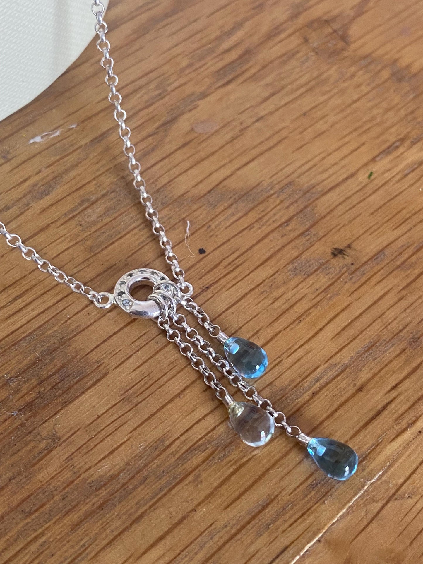 Absolutely gorgeous Links of London Blue Topaz Droplet, T bar Necklace, Sterling Silver, assay Hallmarked and in box