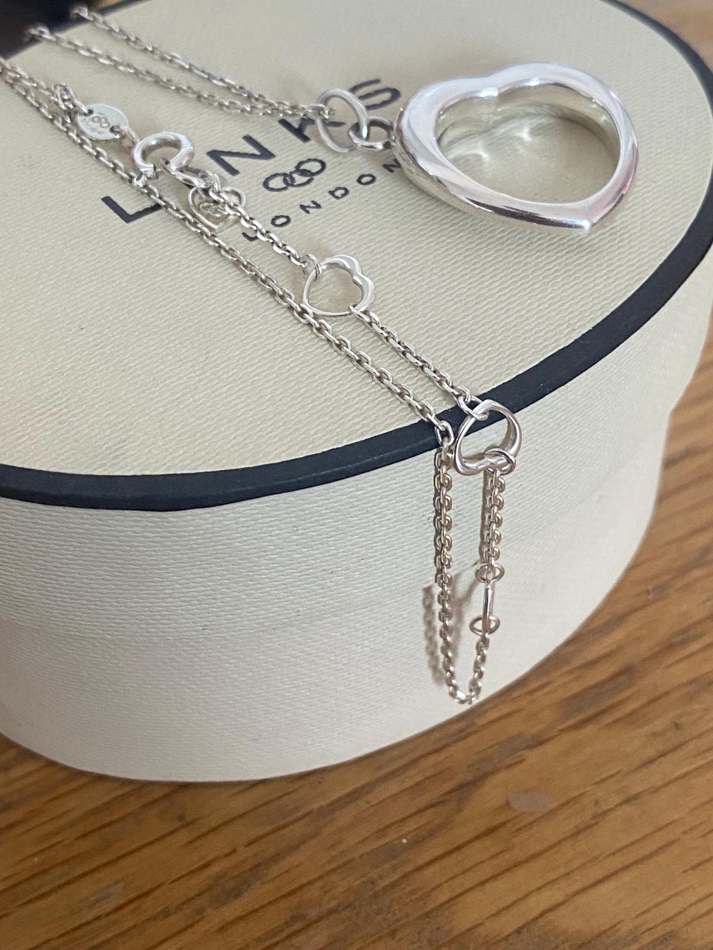 Beautiful vintage very rare links of London kindred double hearts love notes necklace, sterling silver