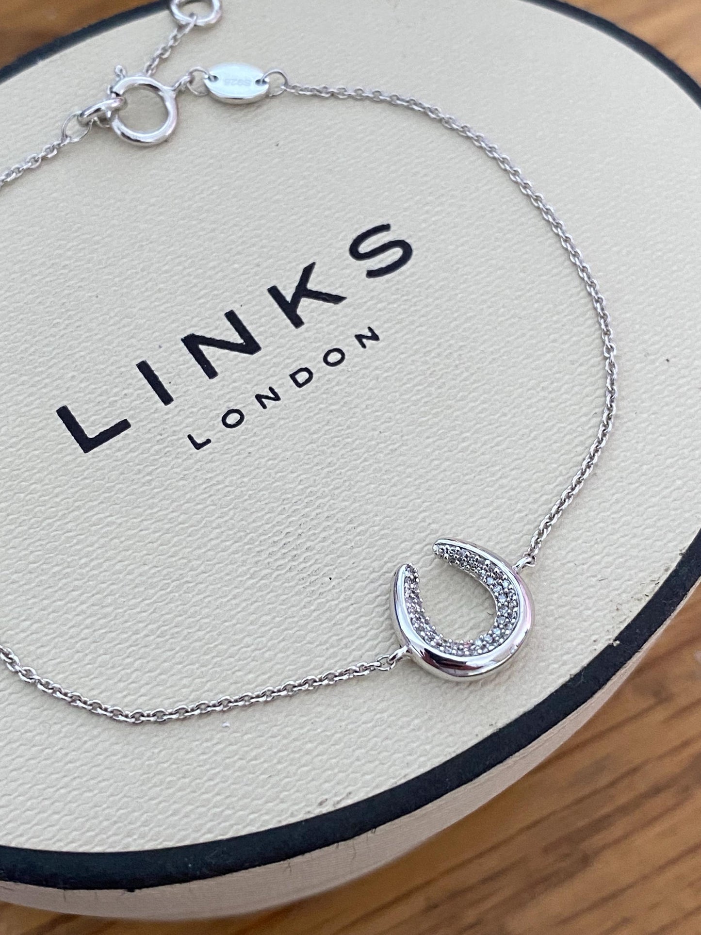 LINKS OF LONDON diamond Essentials Ascot Horseshoe Bracelet, Sterling silver, Genuine, Assay Hallmarked