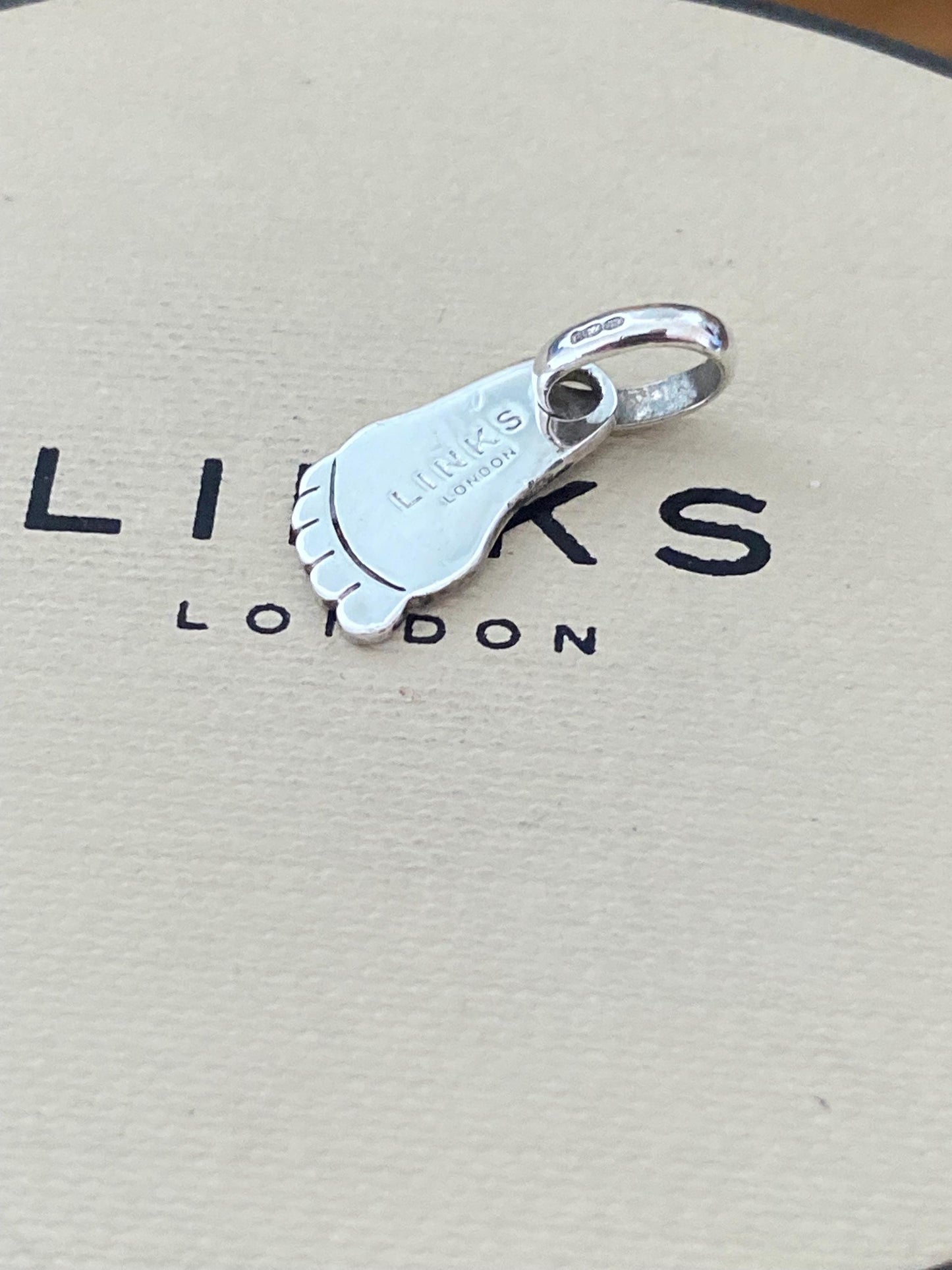 Beautiful Links of London sterling silver foot shaped first step charm, Genuine, Hallmarked