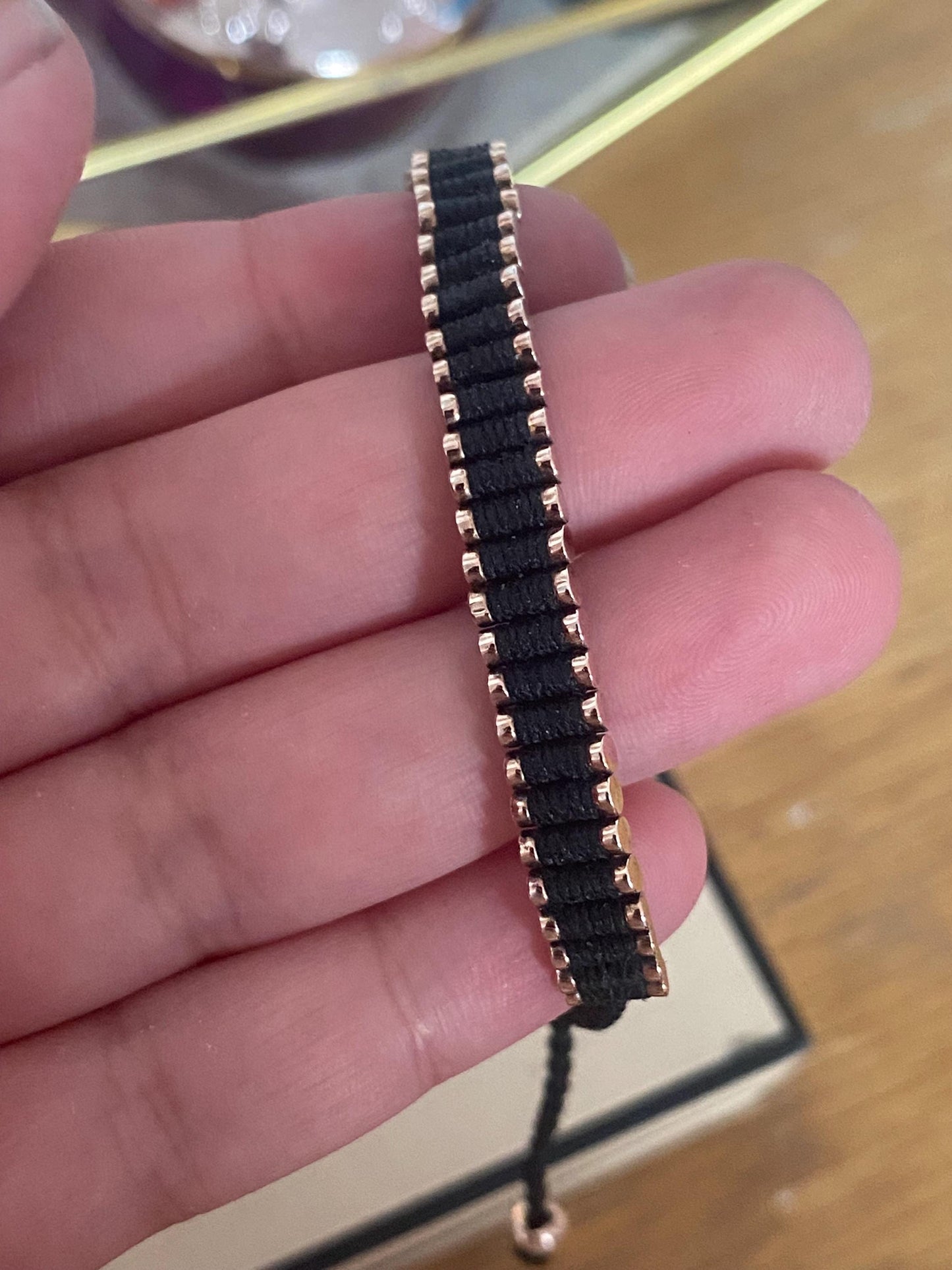 Stunning Links of London Mini Friendship Bracelet in black and 18k Rose Gold Vermeil Stamped, Hallmarked