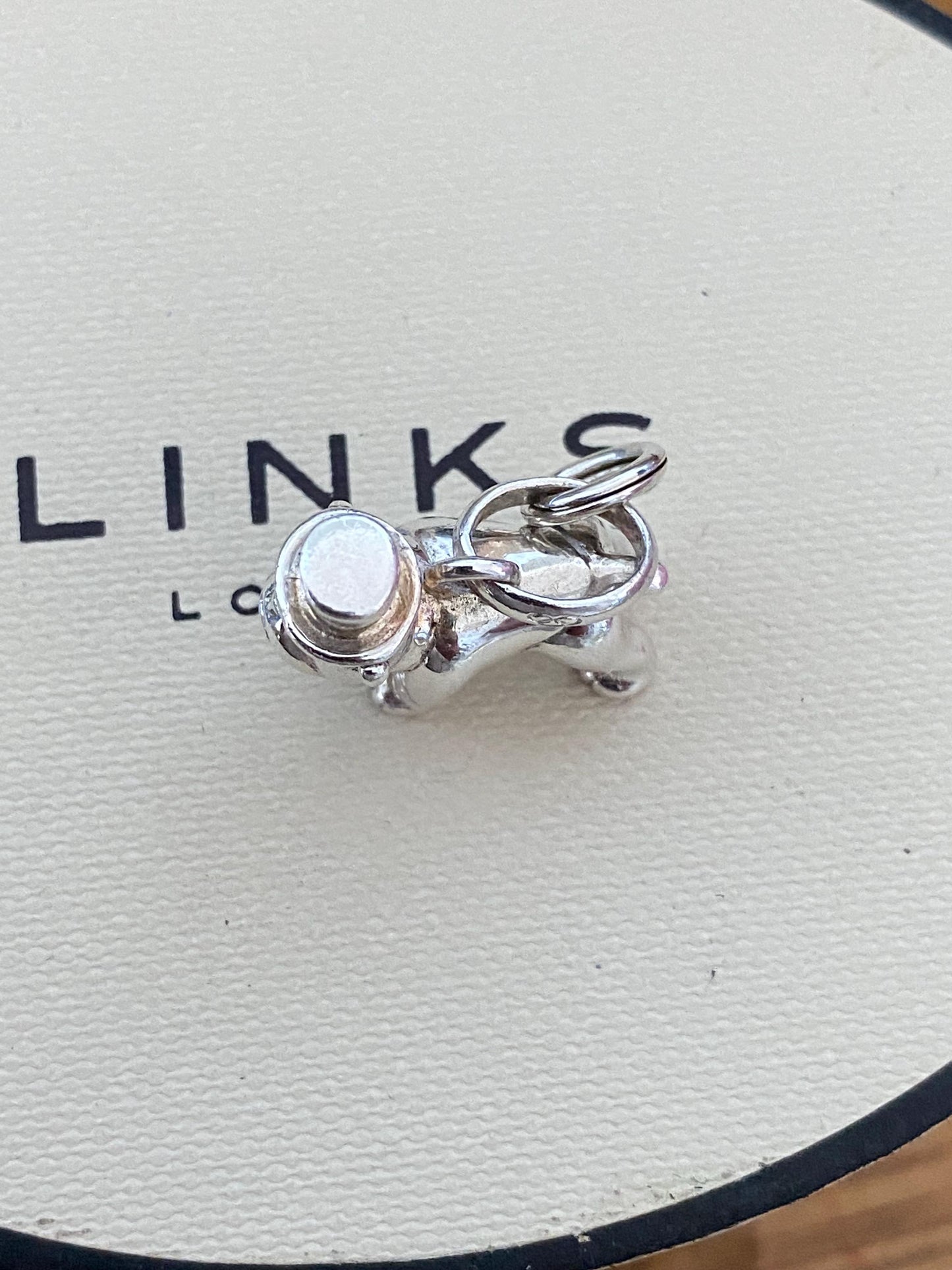 Super cute Links of London British Bull Dog In Top Hat Charm Links Of London, Genuine, Assay Hallmarked