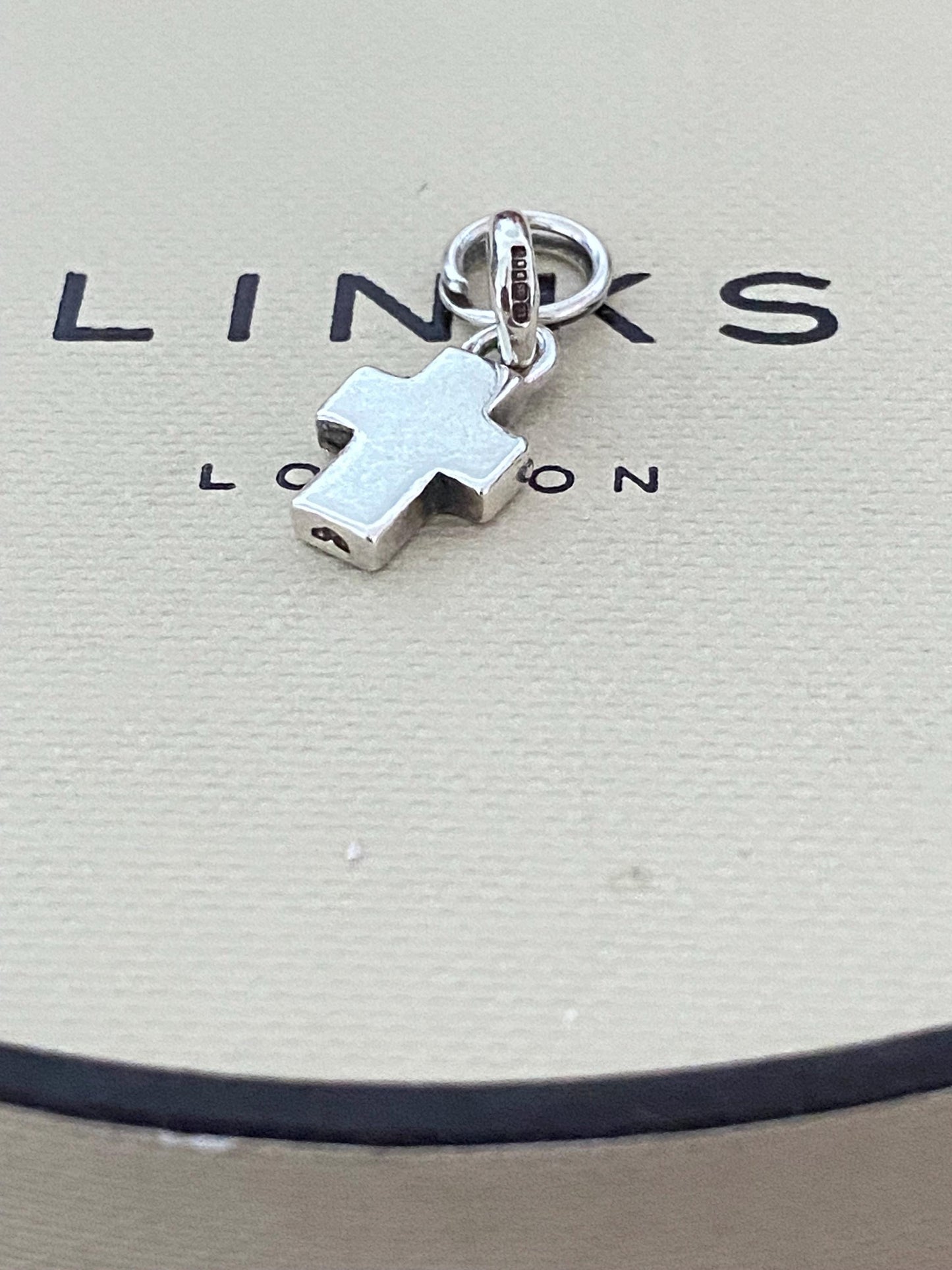 Very rare Links of London cross charm sterling silver, lovely vintage condition, genuine