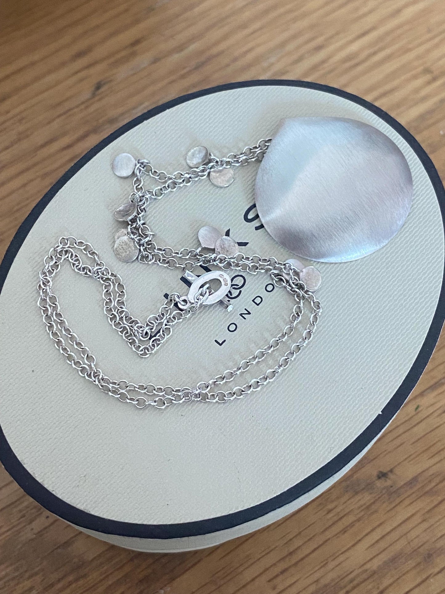 Beautiful rare LINKS OF LONDON moon Charm necklace, sterling silver