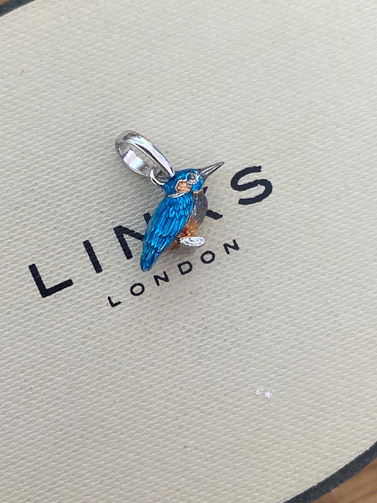 Brand new Absolutely stunning and extremely rare LINKS OF LONDON King Fisher Charm Pendant with Blue Enamel, genuine, boxed