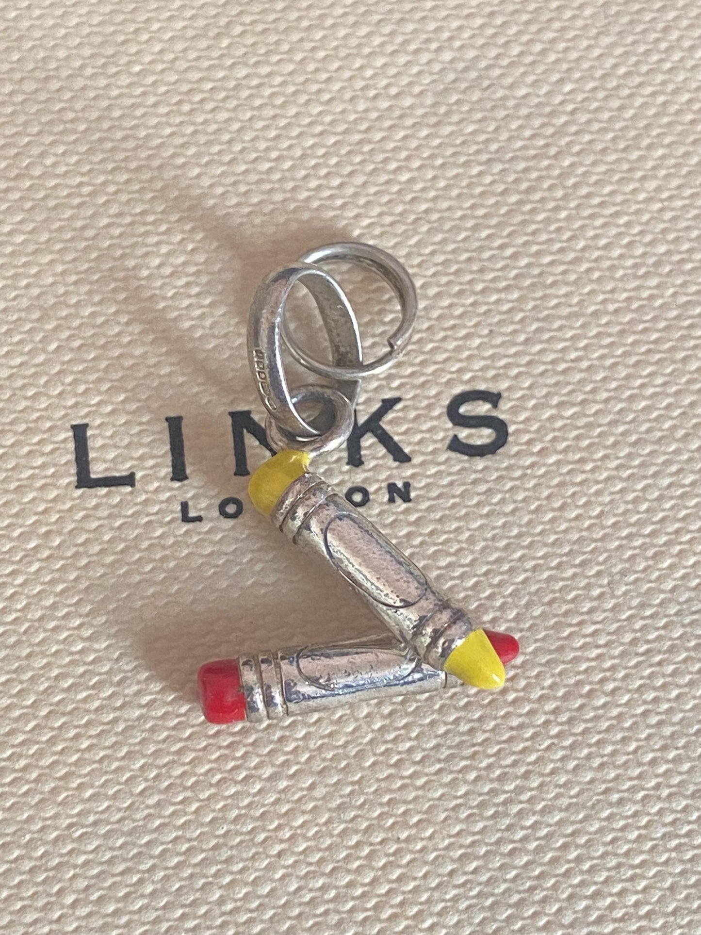 Beautiful genuine exceptionally rare hallmarked Links of London sterling silver and enamel crayon charm