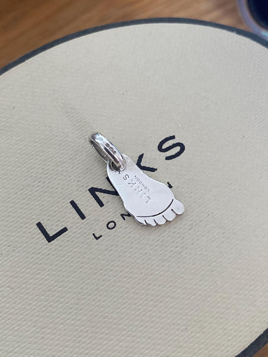 Beautiful Links of London sterling silver foot shaped first step charm, Genuine, Hallmarked