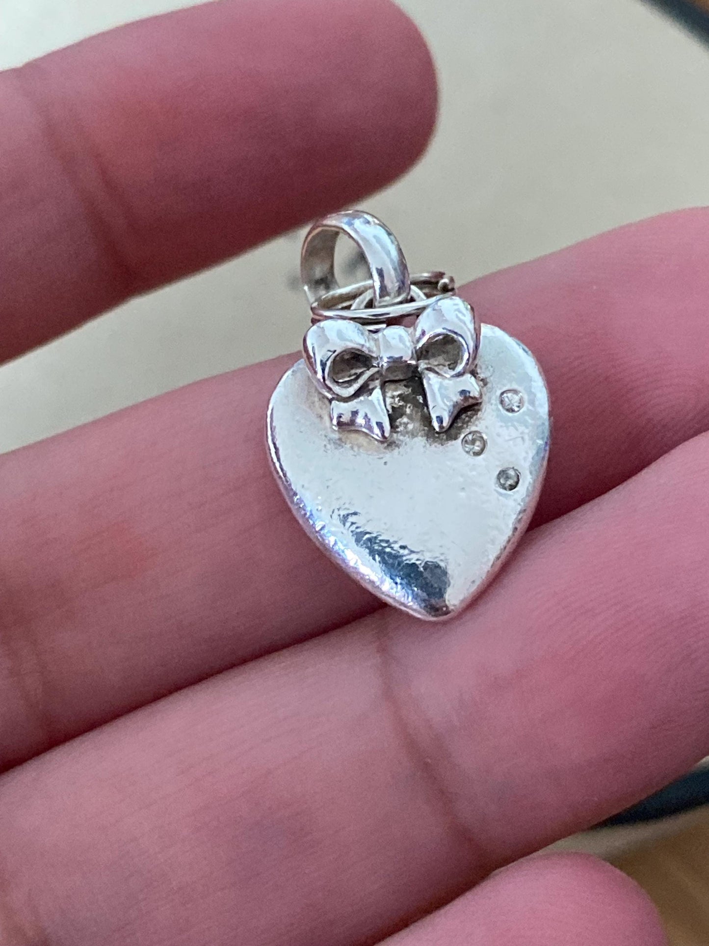 Beautiful genuine rare hallmarked Links of London sterling silver heart charm with bow and topaz stones
