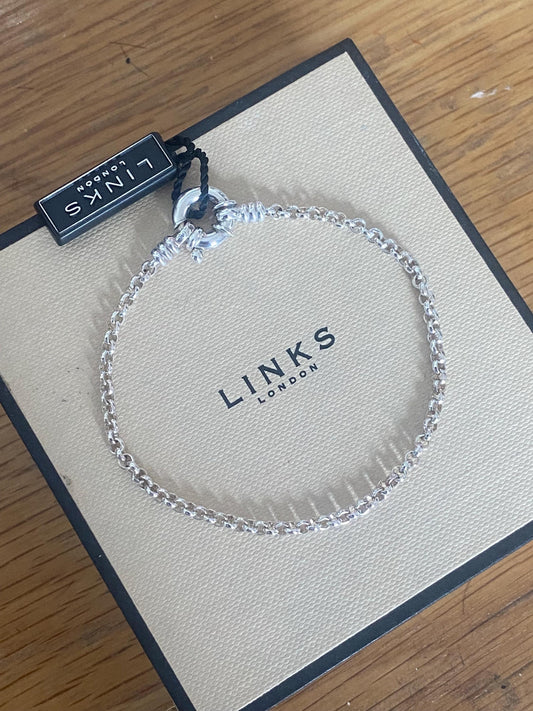 Beautiful brand new genuine Links of London Belcher Chain Bracelet with Senorita Clasp, sterling silver, assay hallmarked
