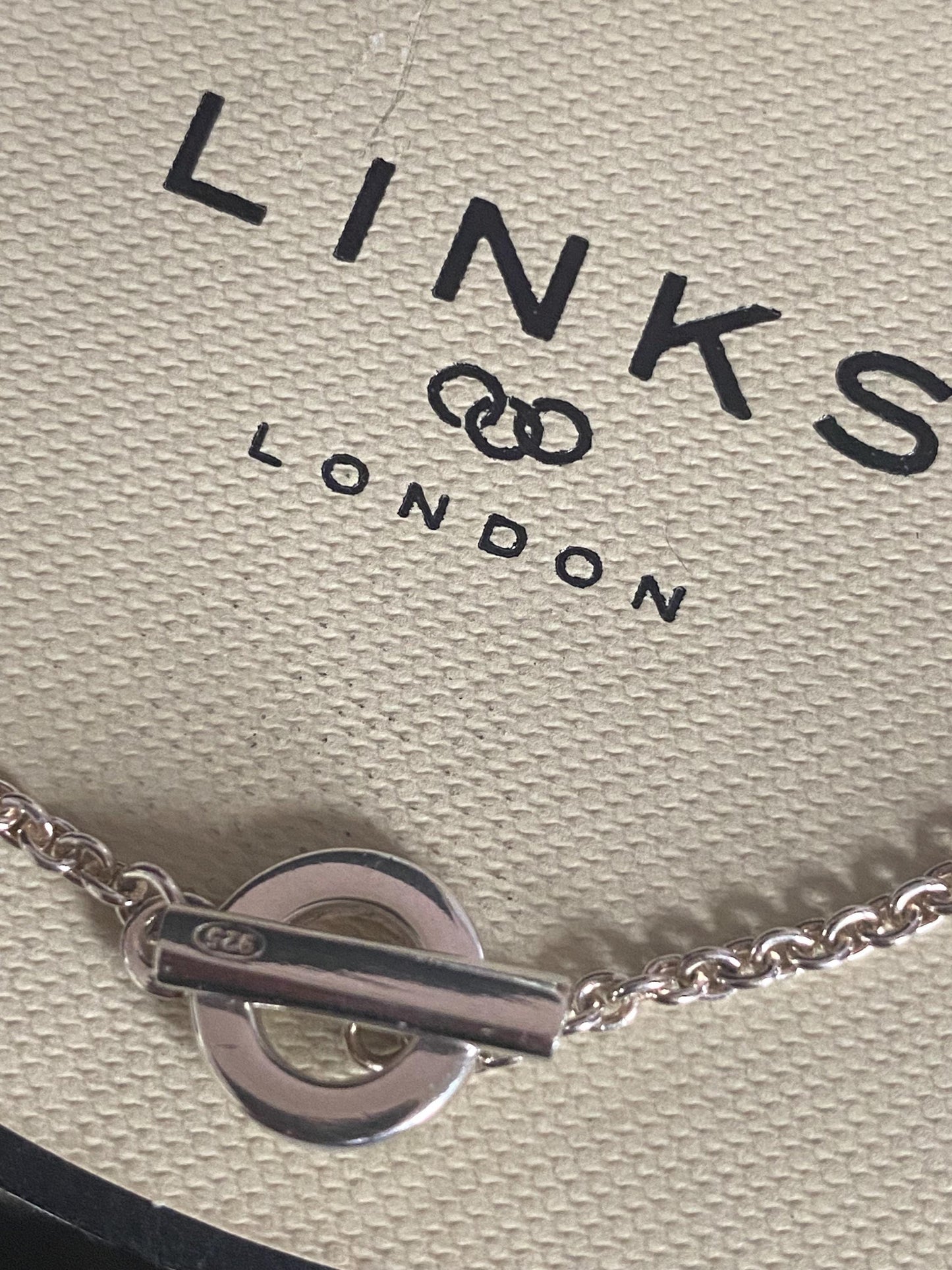 Elegant vintage and rare links of London toggle bracelet 7.25”, genuine, with box