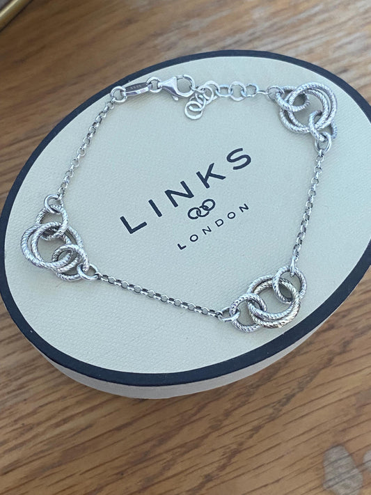 Stunning Links of London aroura bracelet, sterling silver, genuine