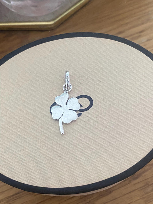 cute genuine rare Links of London sterling silver clover hallmarked charm