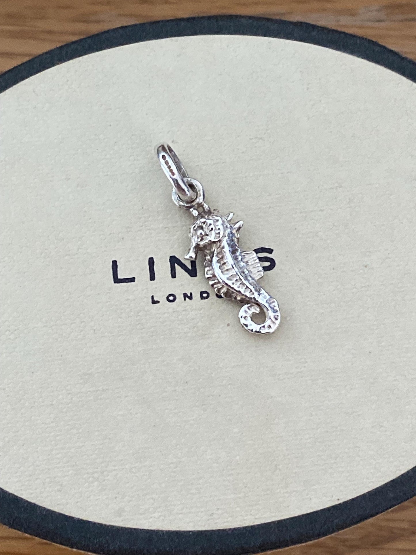 Beautiful genuine rare hallmarked Links of London sterling silver seahorse charm