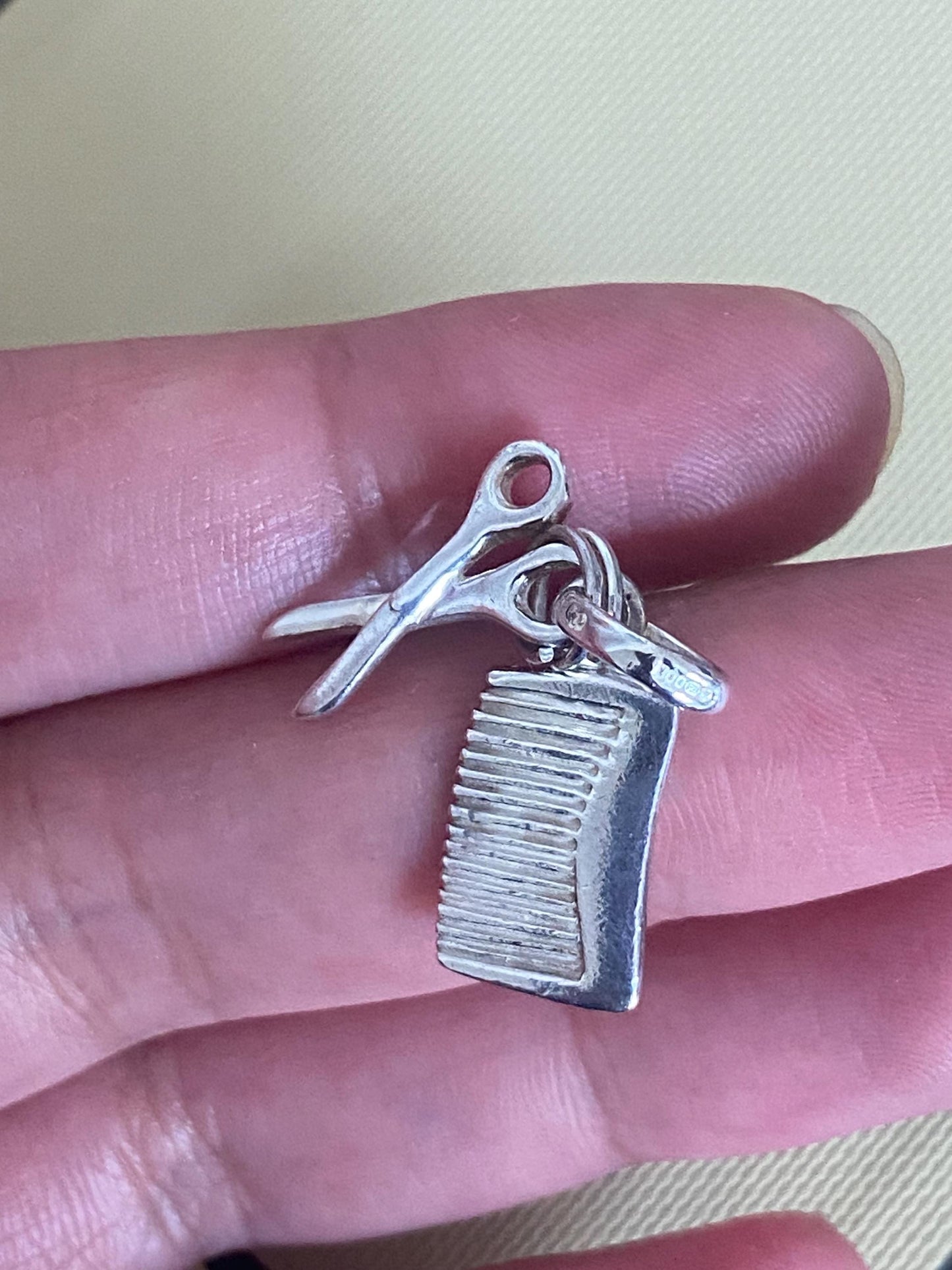 Lovely genuine rare Links of London sterling silver scissors and comb hallmarked charm