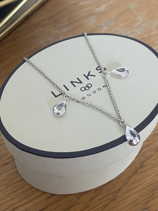 Absolutely gorgeous Links of London Topaz triple Droplet, T bar Necklace, Sterling Silver, assay Hallmarked