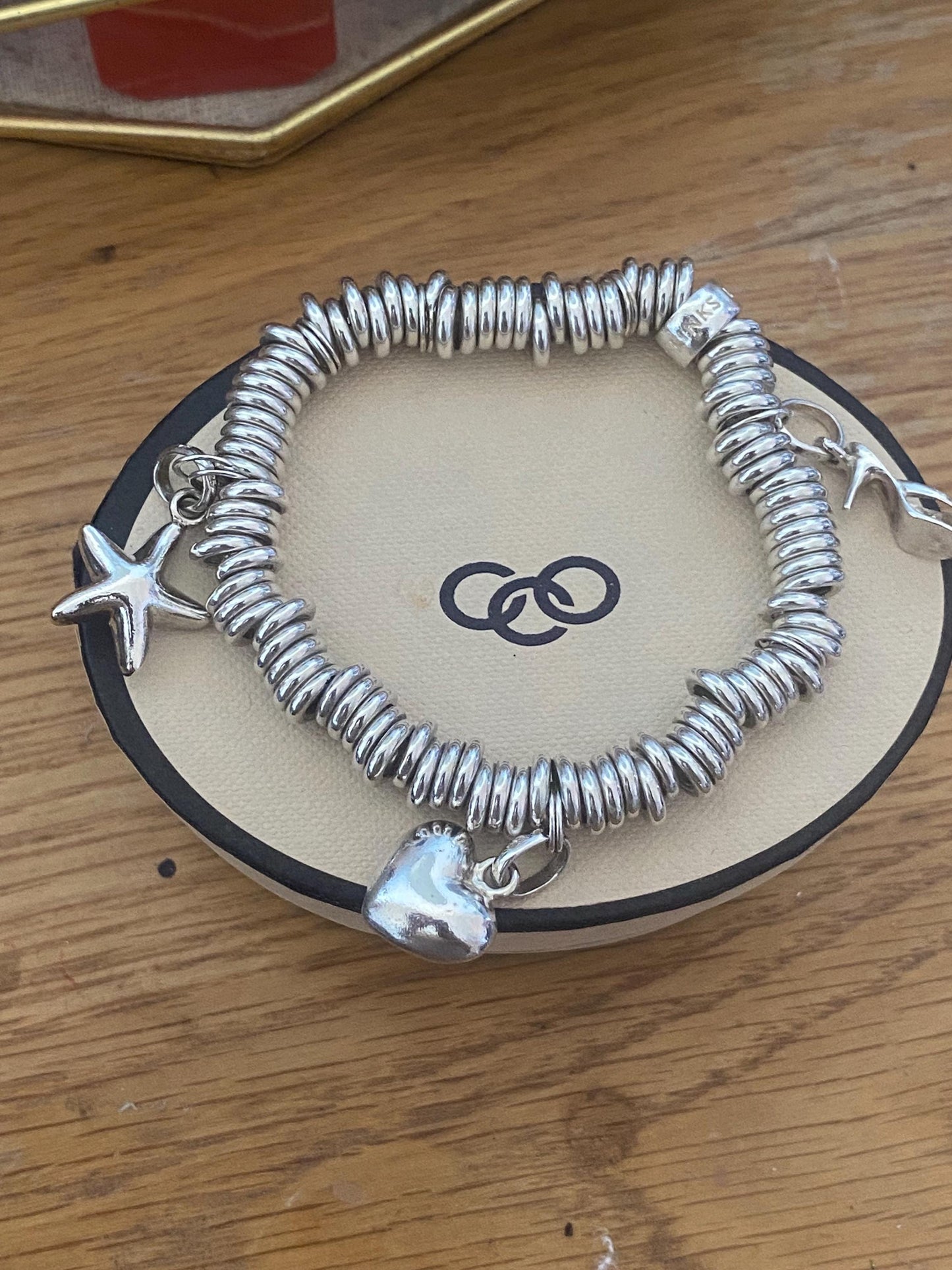 Lovely Links of London vintage rare sweetie bracelet with three beautiful charms, sterling silver, size medium
