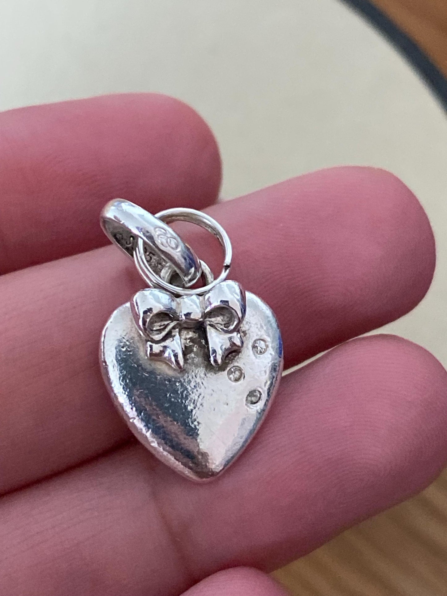 Beautiful genuine rare hallmarked Links of London sterling silver heart charm with bow and topaz stones