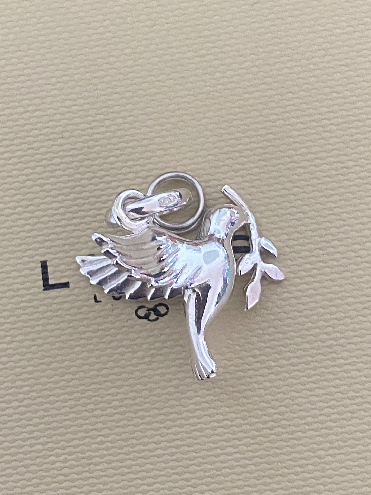 Gorgeous genuine Links of London Dove of peace charm, sterling silver and assay hallmarked, rare charm