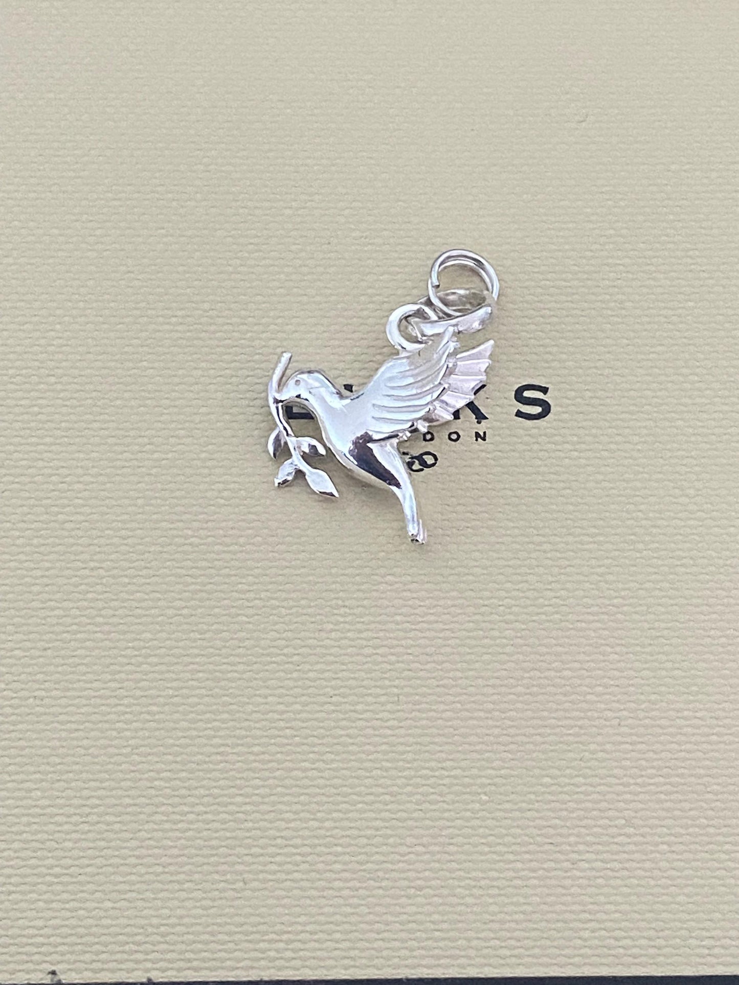 Gorgeous genuine Links of London Dove of peace charm, sterling silver and assay hallmarked, rare charm