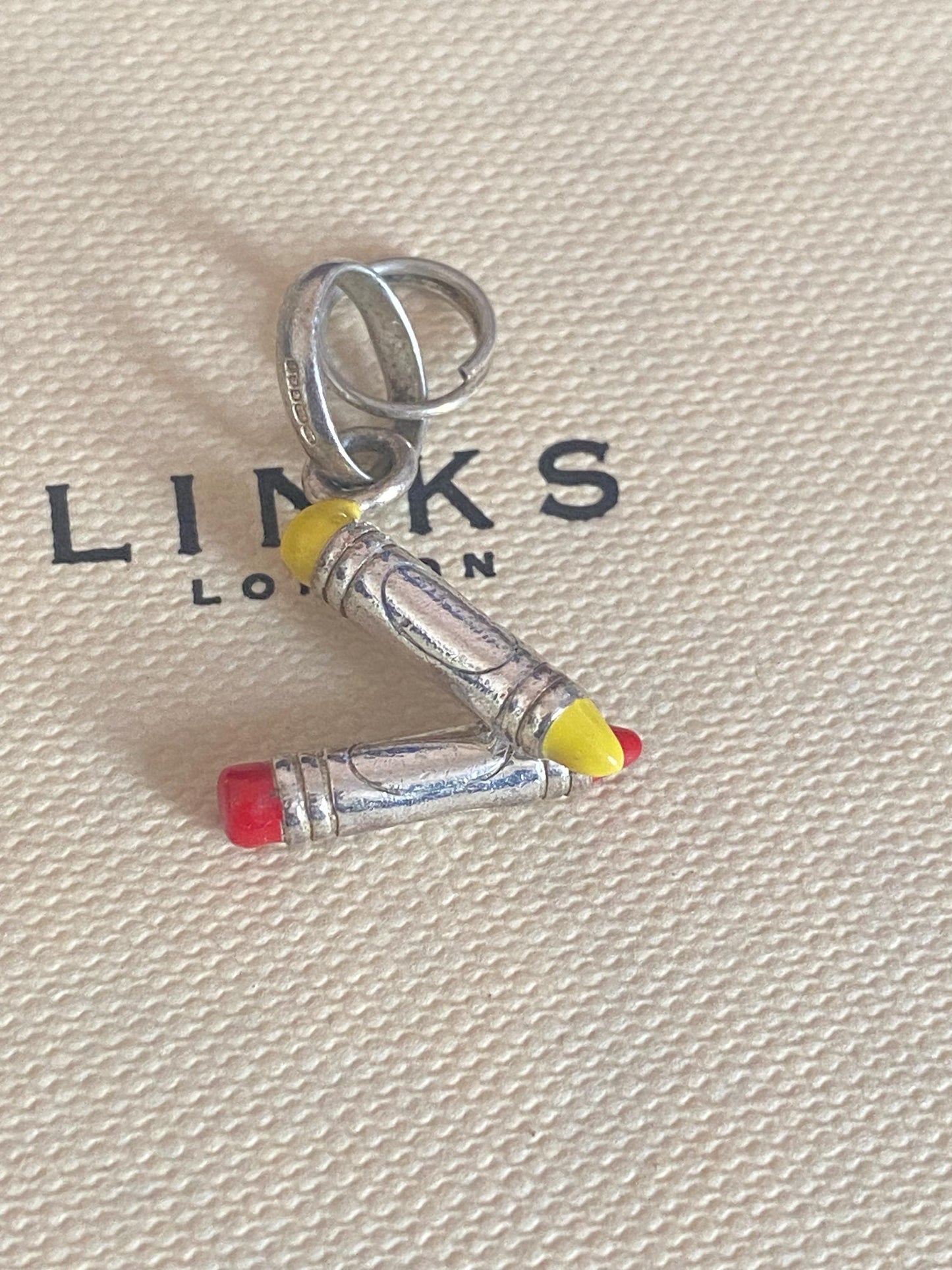 Beautiful genuine exceptionally rare hallmarked Links of London sterling silver and enamel crayon charm