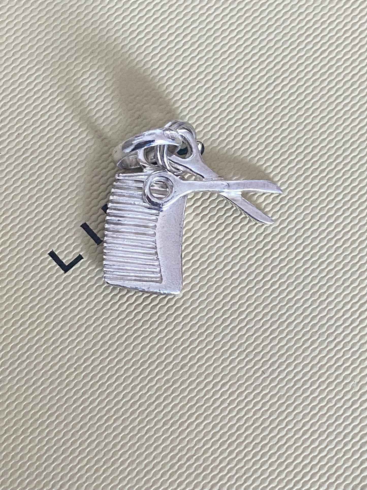Lovely genuine rare Links of London sterling silver scissors and comb hallmarked charm