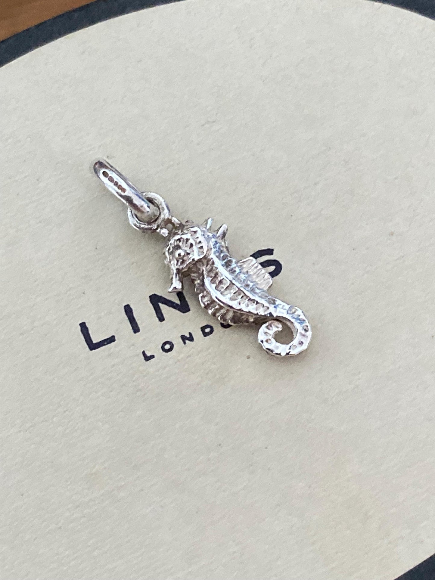 Beautiful genuine rare hallmarked Links of London sterling silver seahorse charm