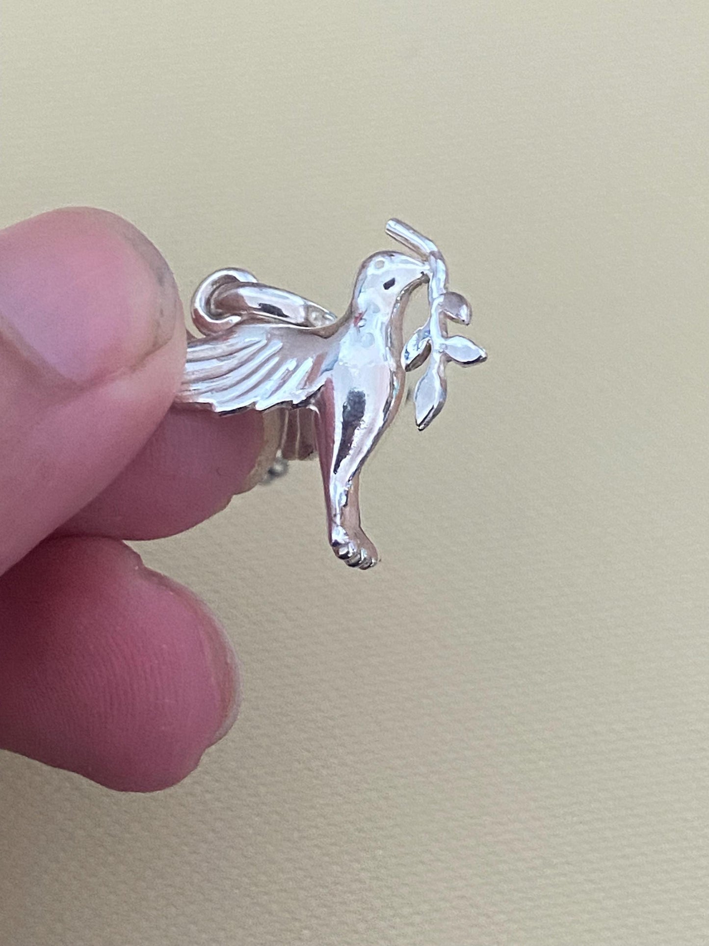 Gorgeous genuine Links of London Dove of peace charm, sterling silver and assay hallmarked, rare charm
