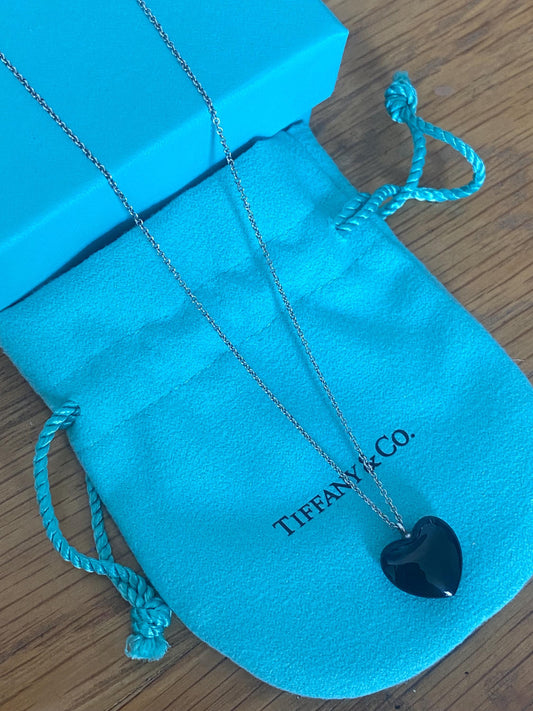 Very rare Tiffany & Co onyx heart sterling silver genuine necklace, boxed