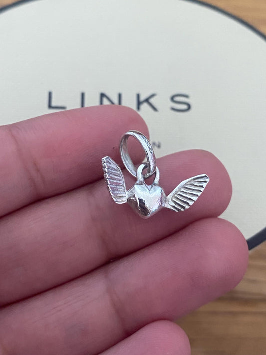 Beautiful genuine rare hallmarked Links of London sterling silver heart charm with wings, vintage