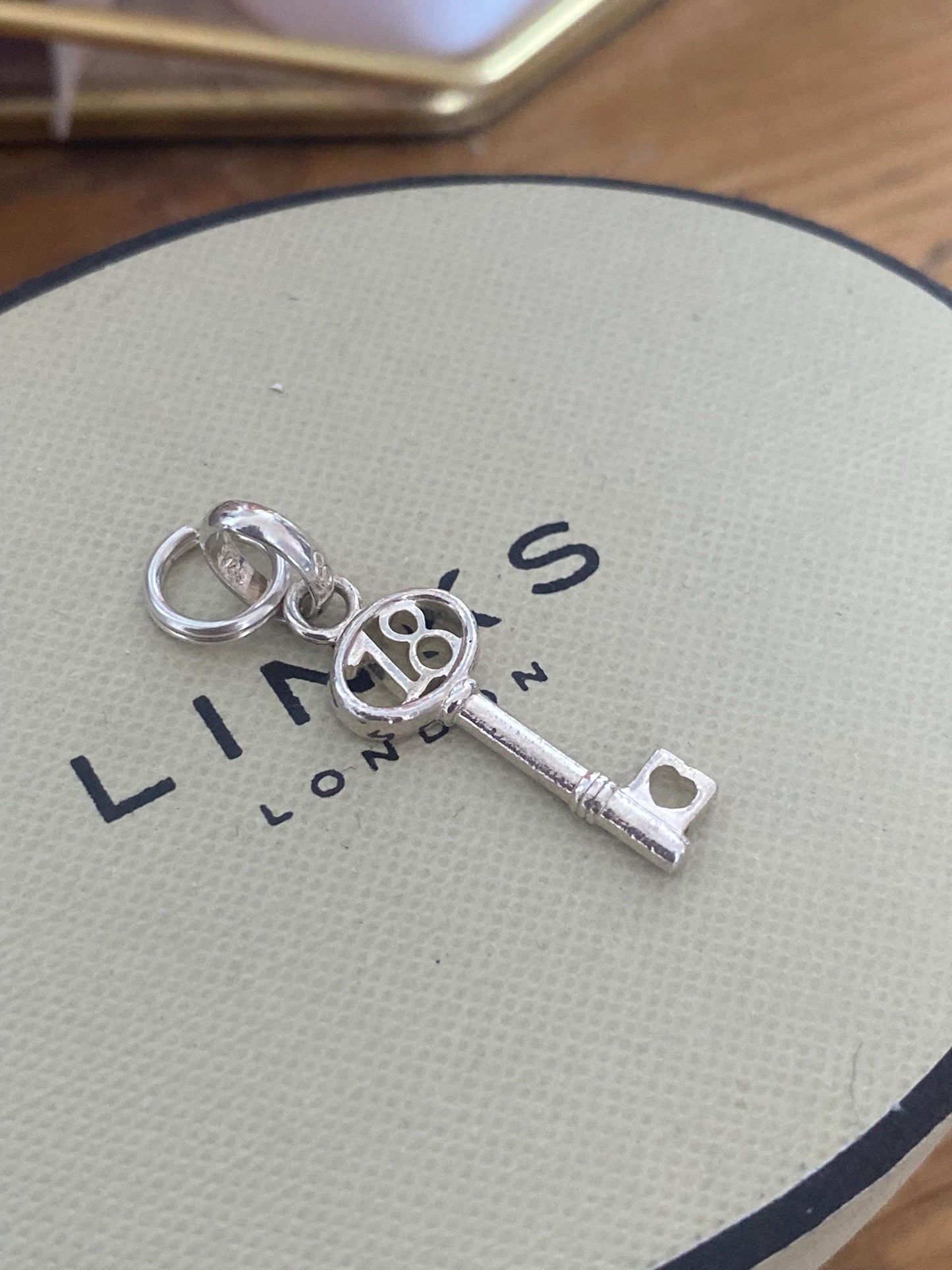 Beautiful genuine rare Links of London sterling silver key ‘18’ charm, genuine