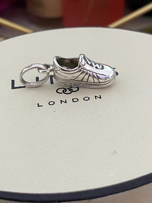 Beautiful vintage genuine rare hallmarked Links of London sterling silver shoe/trainer charm