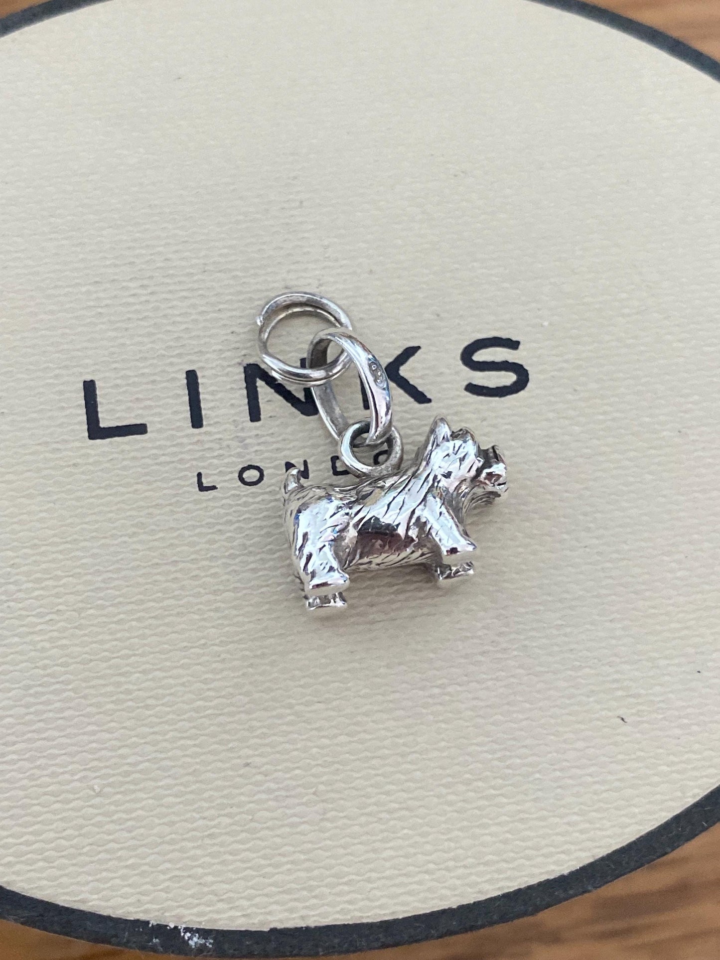 Gorgeous Links of London Scottie dog Charm, Sterling Silver, Hallmarked, Fantastic Condition, Genuine