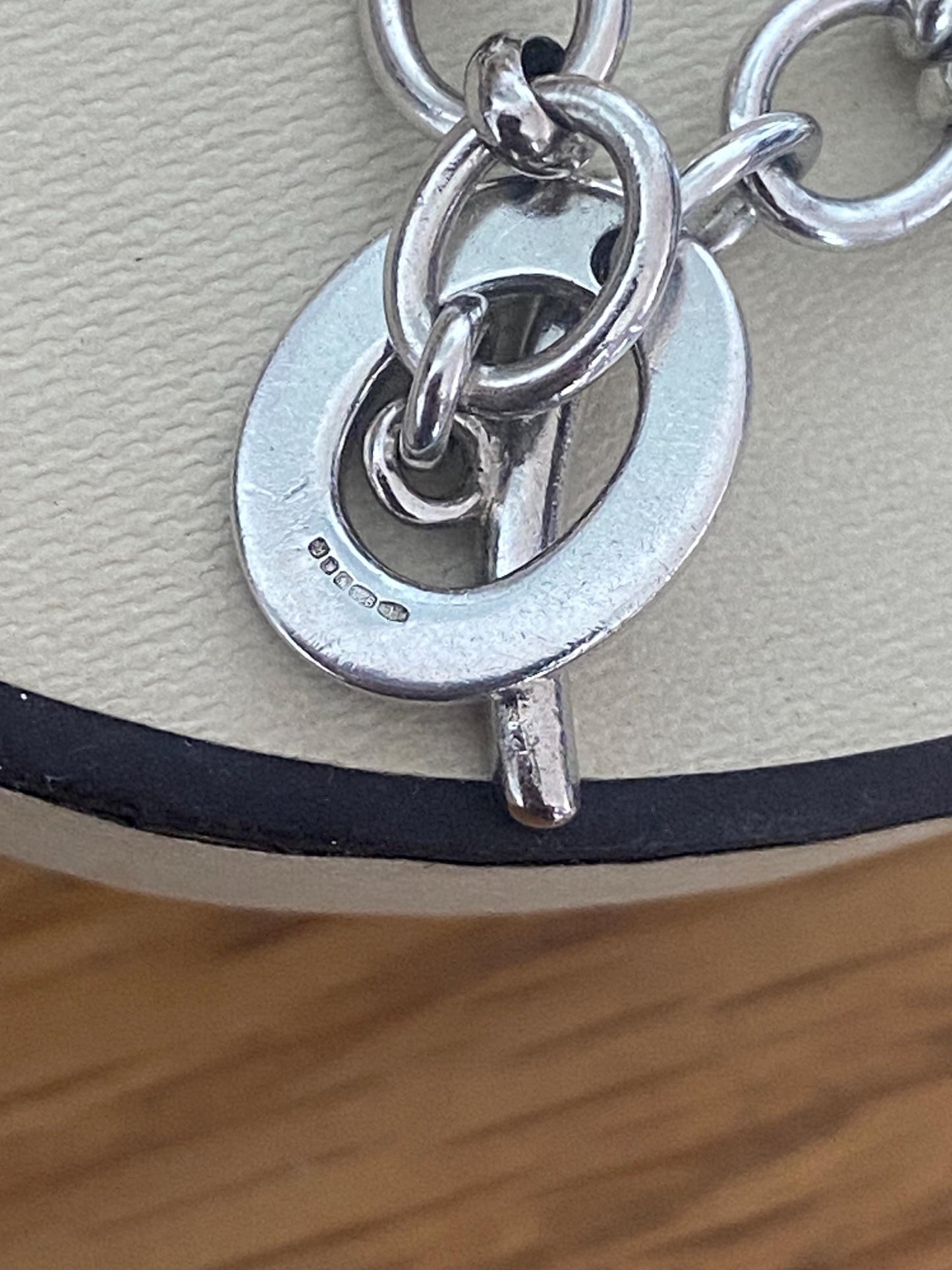 Rare Genuine LINKS OF LONDON Hallmarked Silver Toggle Logo Bracelet with disc charm, 8 inches long