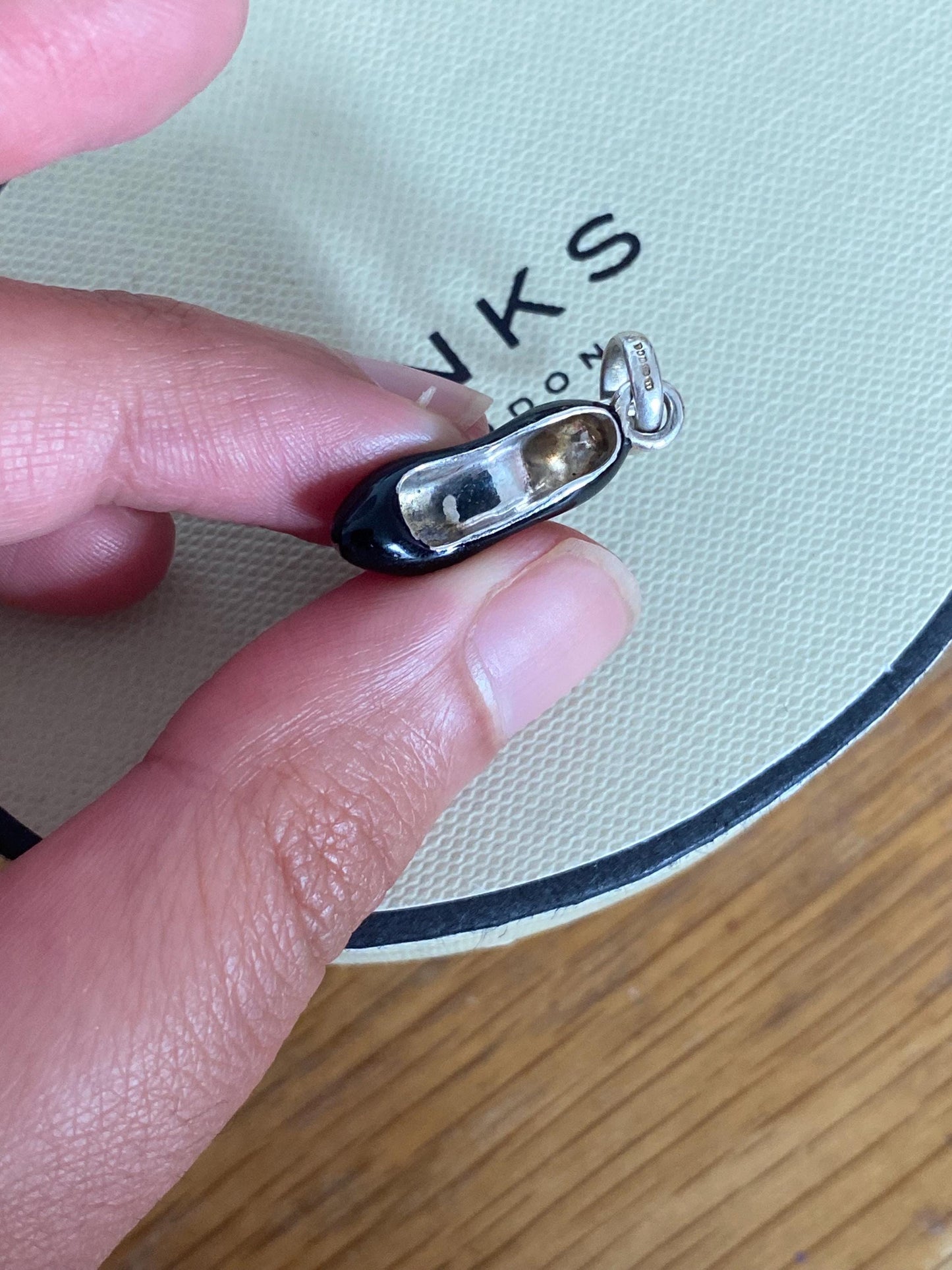 Beautiful vintage genuine rare hallmarked Links of London sterling silver and enamel heeled shoe charm