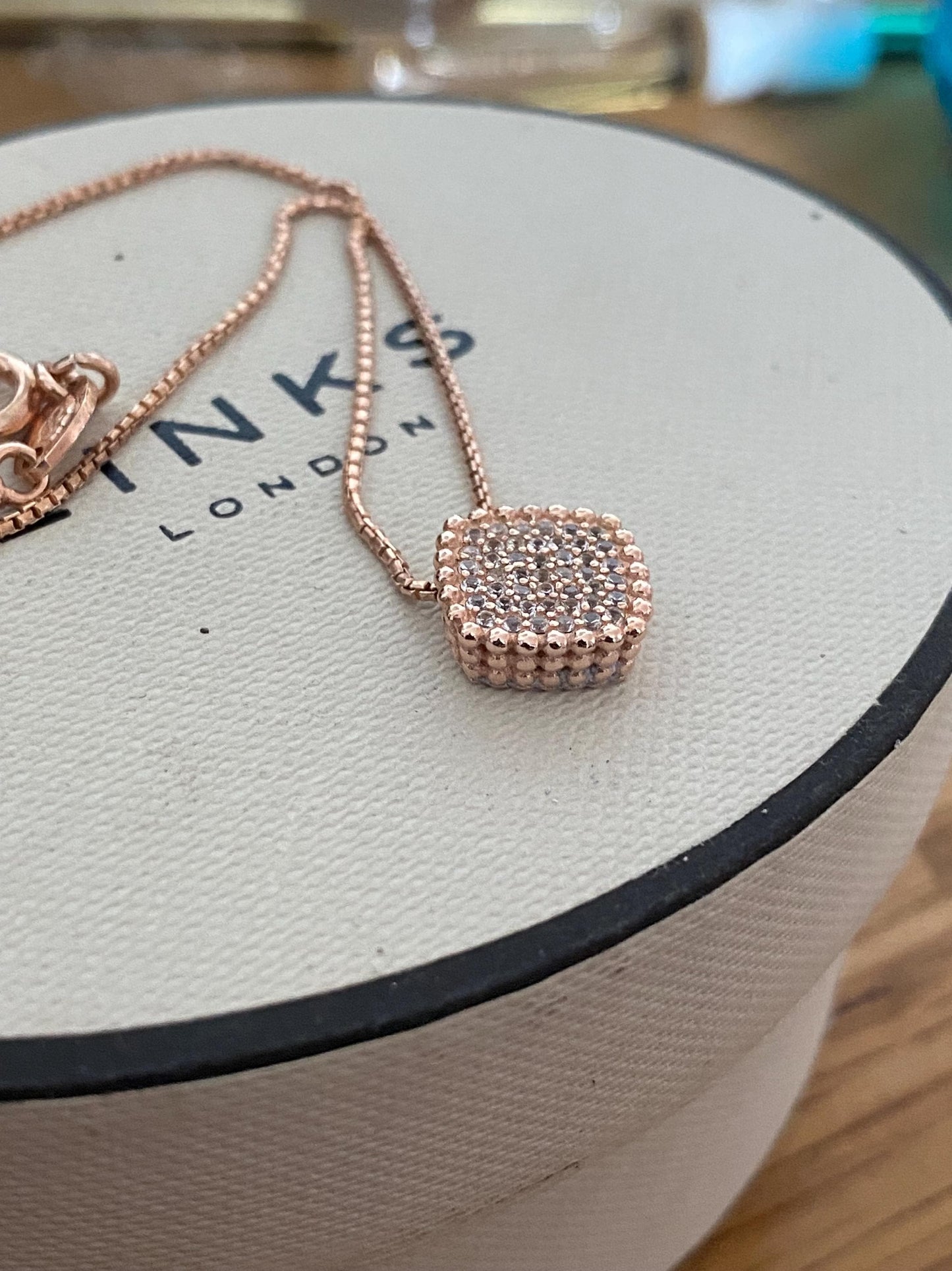 Gorgeous Links of London 18ct rose gold vermail and topaz “pure” necklace, hallmarked, genuine