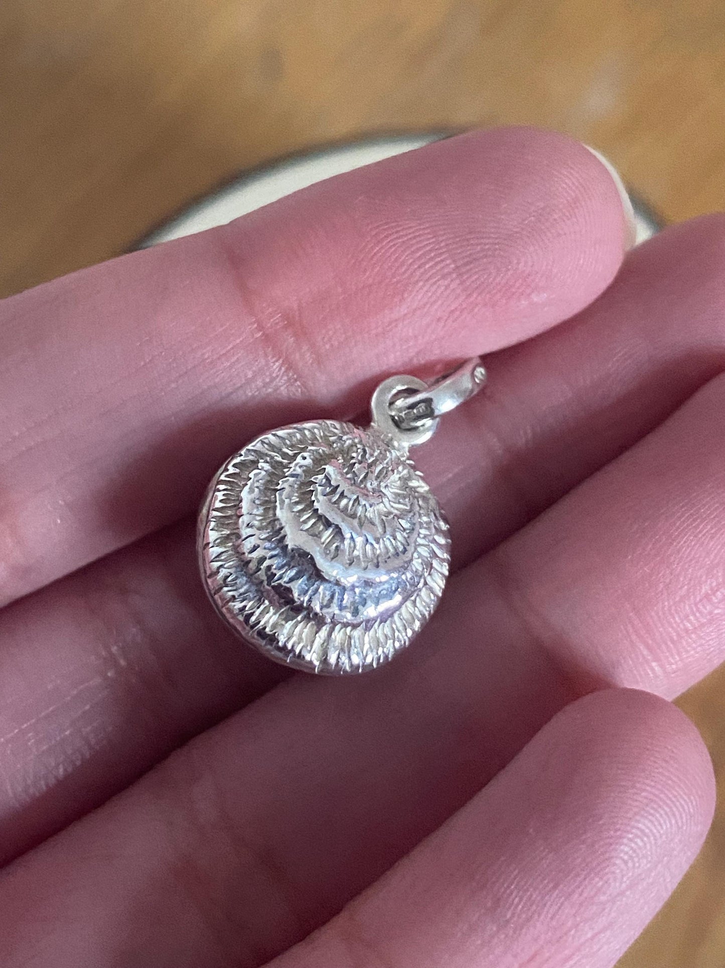 Links of London Lucky Catch Oyster Shell Charm with a Freshwater Pearl, Sterling Silver, assay Hallmarked