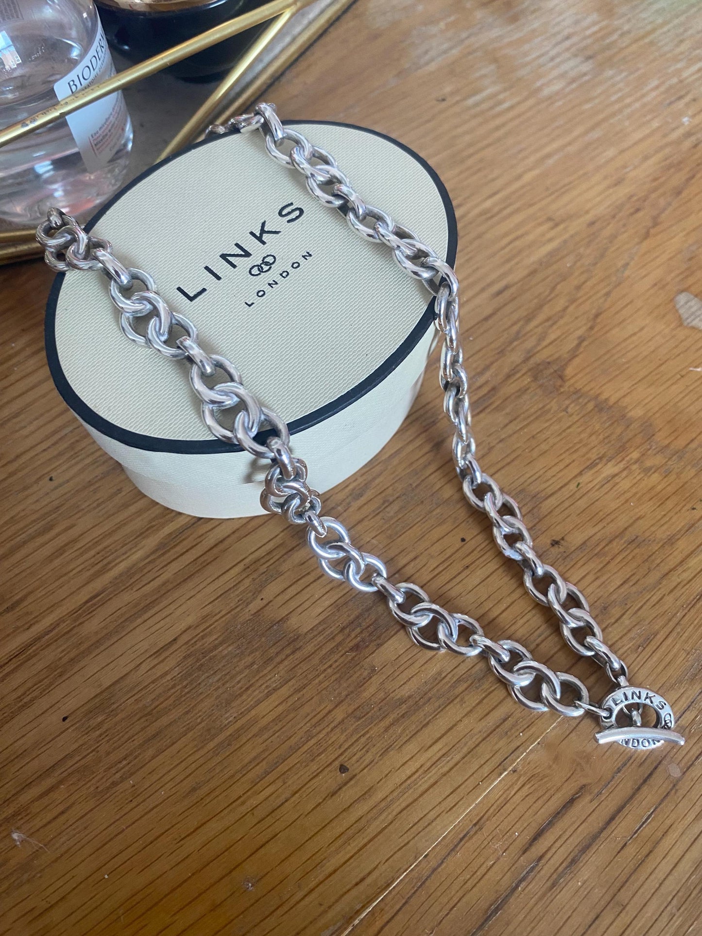 Rare heavy Genuine LINKS OF LONDON Hallmarked Silver Toggle Logo necklace With Box